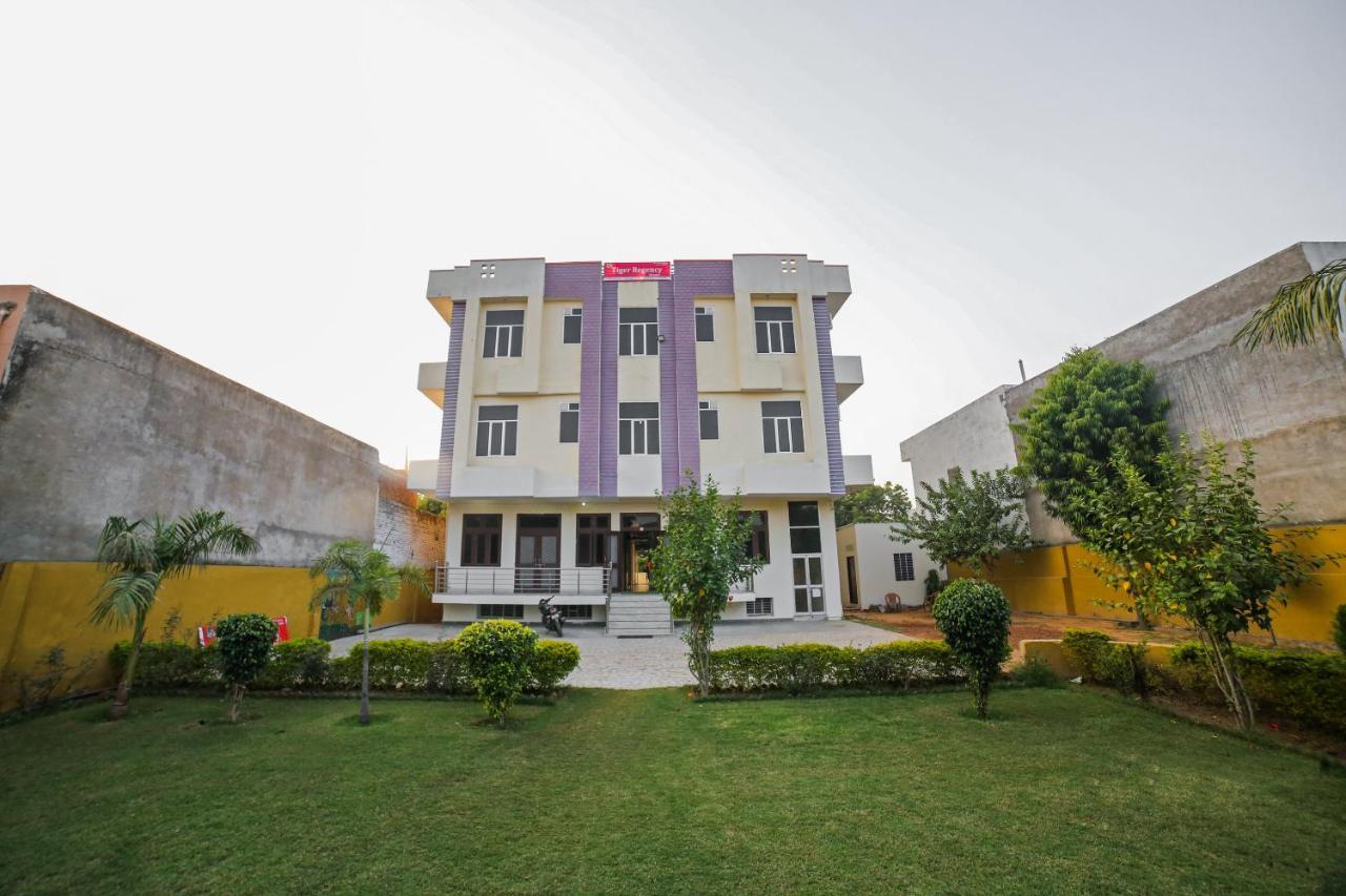 Hotel Tiger Regency Resort Sawai Madhopur Exteriör bild