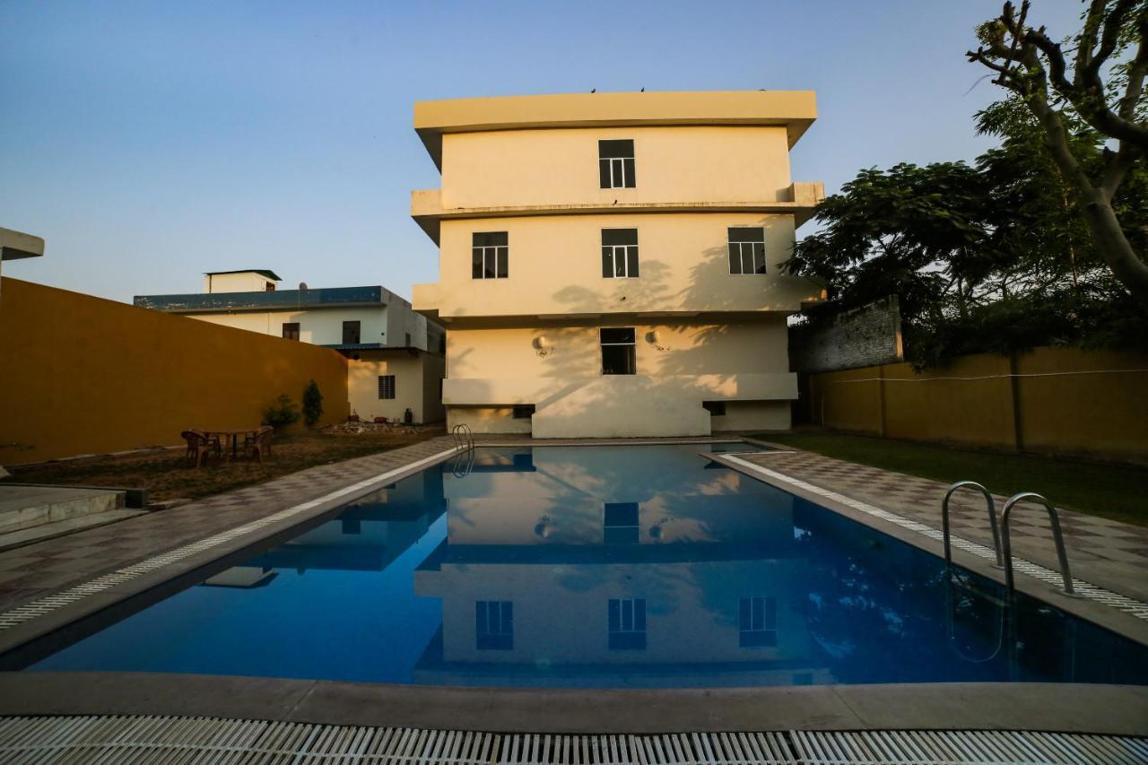 Hotel Tiger Regency Resort Sawai Madhopur Exteriör bild